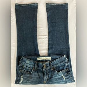 CHARLOTTE RUSSE WOMEN LOW RISE FLARE JEANS💕